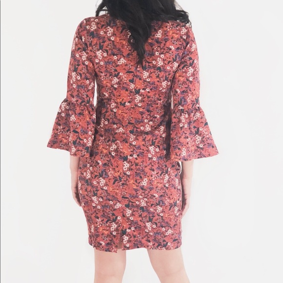 Bell Sleeve Midi Dress - Picture 4 of 4